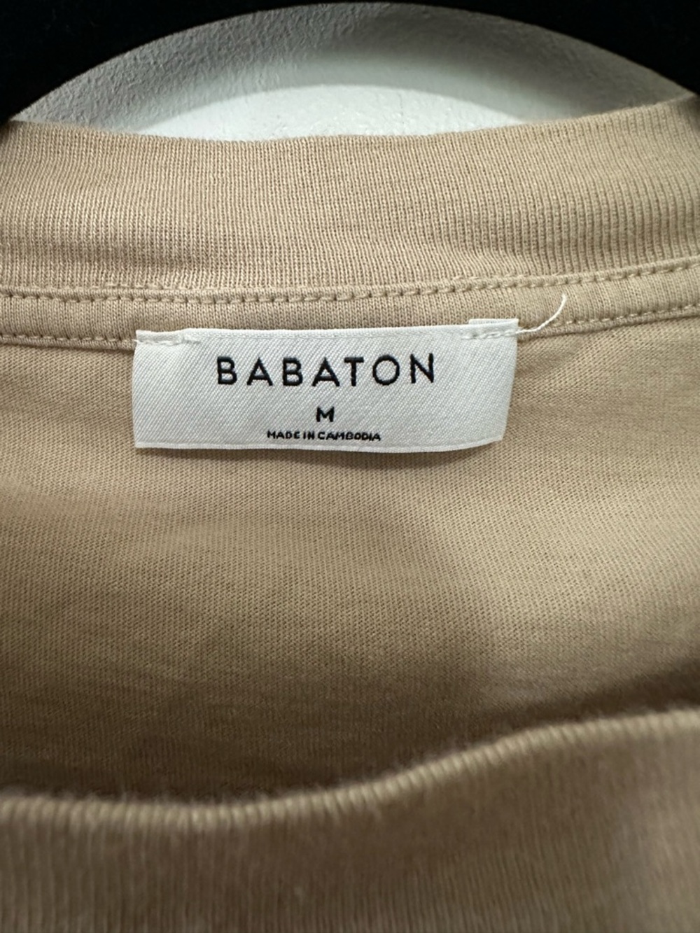 Aritzia BABATON Beige Tan Cotton Jersey Shoulder Pad Cropped T-Shirt Sz Medium - Picture 3 of 9